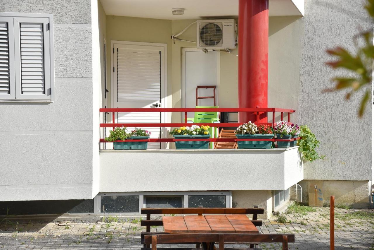 Flowers Apartments Golem  Exterior foto