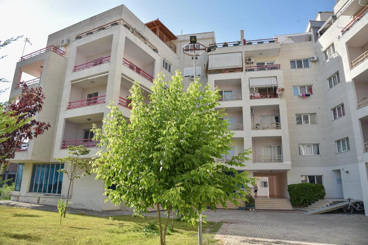 Flowers Apartments Golem  Exterior foto